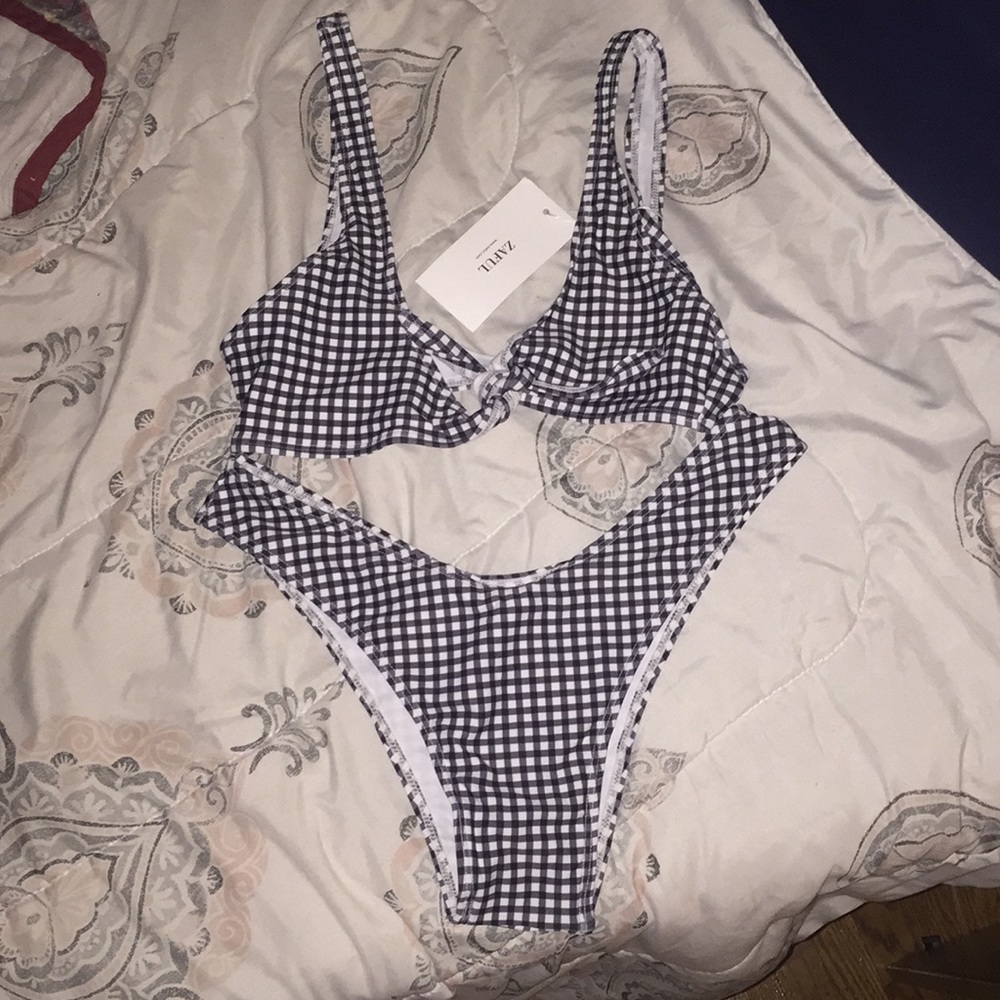 Zaful black and white bikini set